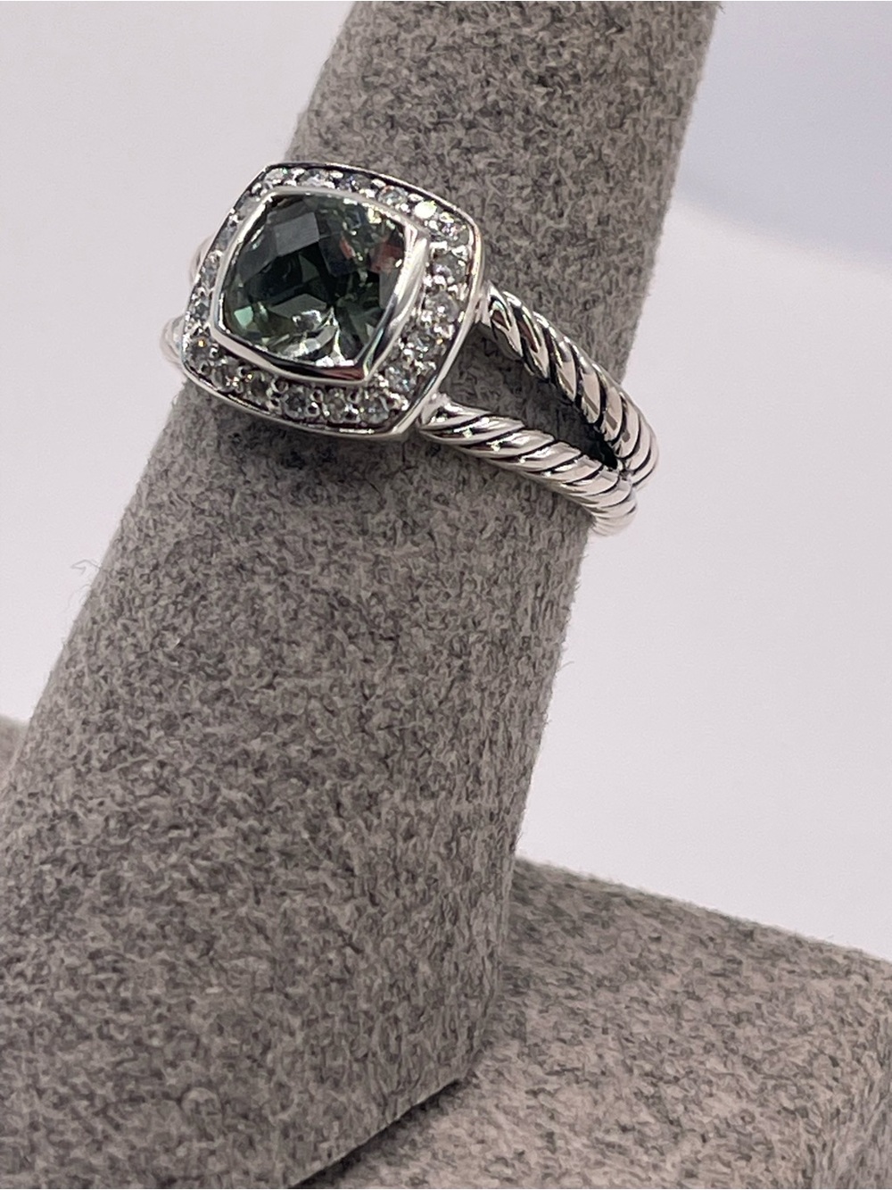 David Yurman Petite Albion Ring with Prasiolite and Diamonds - Picture 3 of 9